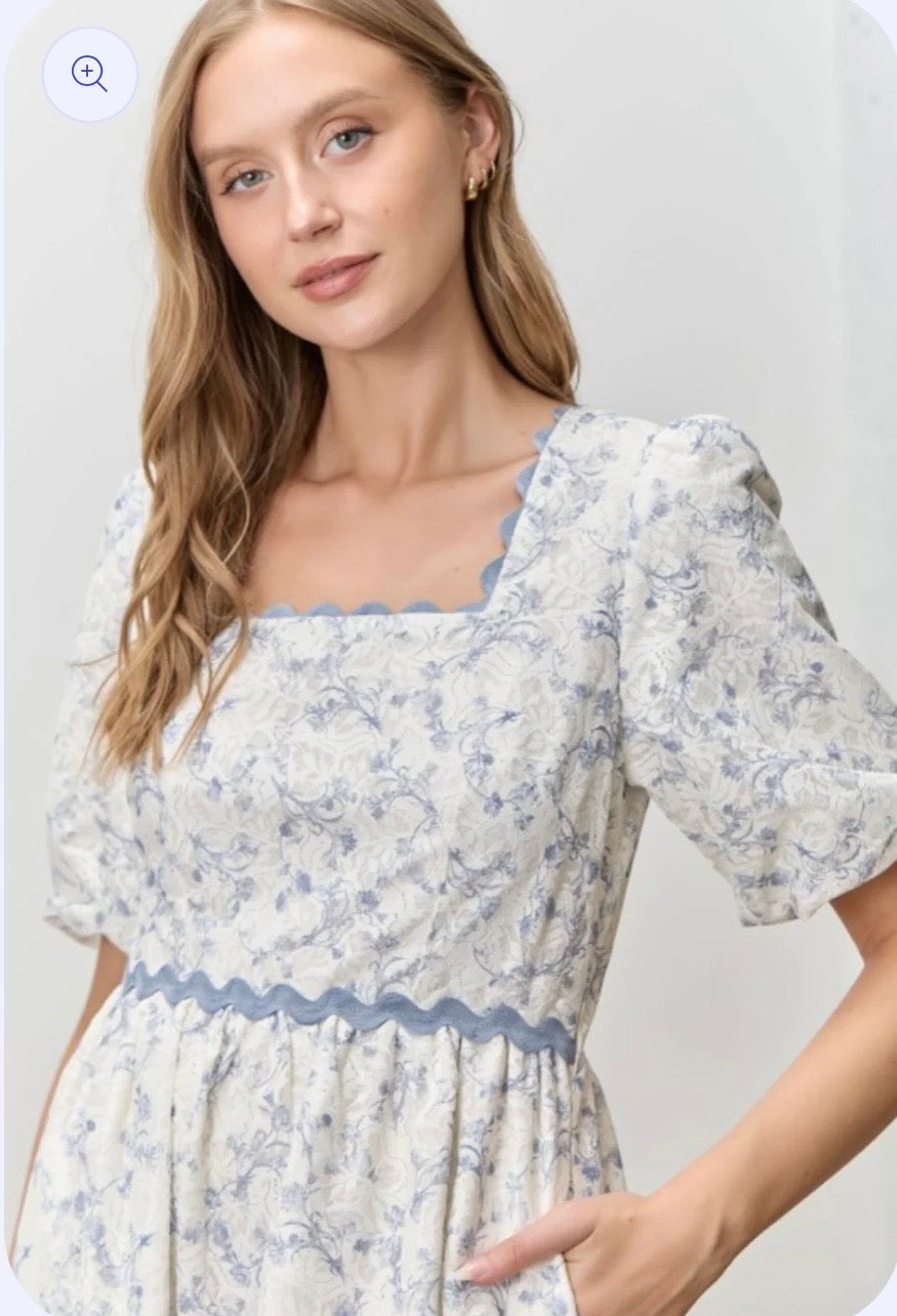 Daphne Lace Dress